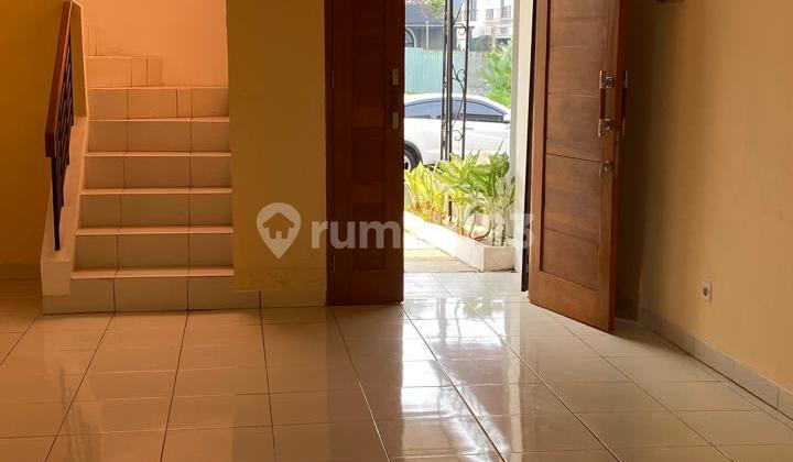 For Sale 2-Story House in Icon Cosmo BSD, South Tangerang 2