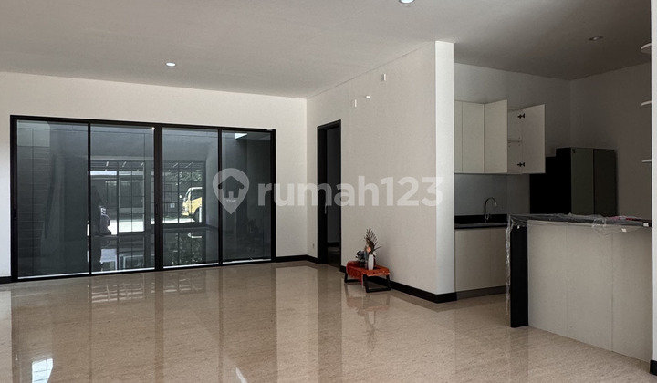 Dijual Rumah 3 Lantai di Cluster Welton Hiera BSD City, Tangerang Selatan