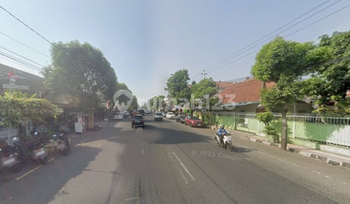 SHOPHOUSE IN THE BANKING AREA, KEPARAKAN, MERGANGSAN, JOGJA 2
