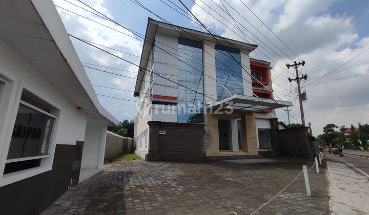 GEDUNG 33 KAMAR TIDUR, SINDUADI,  MLATI, SLEMAN 2