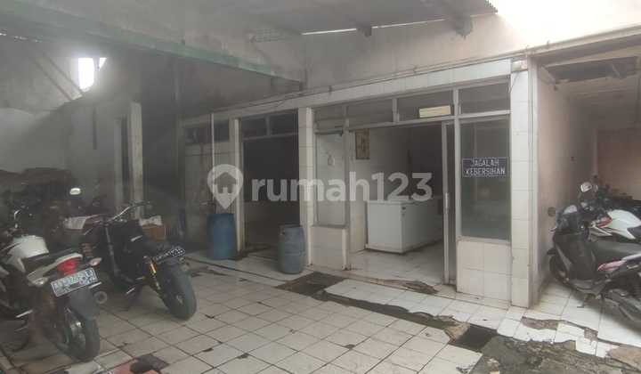 Rumah Di Belakang Toko Elok, Klitren, Gondokusuman, Jogja. 2