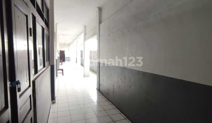 Gedung Sekolah Di Pusat Kota Jogja 5