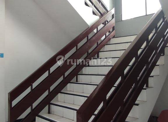 Gedung Sekolah Di Pusat Kota Jogja 14