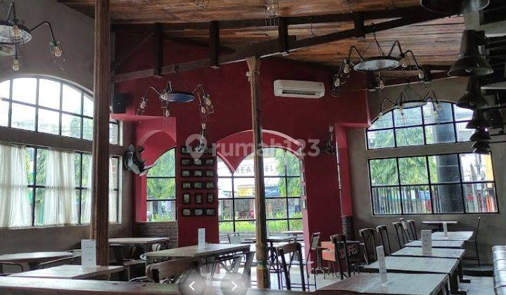 Bangunan Komersil Di Kawasan Bisnis, Depok, Sleman, Jogja 8