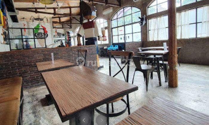 Bangunan Komersil Di Kawasan Bisnis, Depok, Sleman, Jogja 9