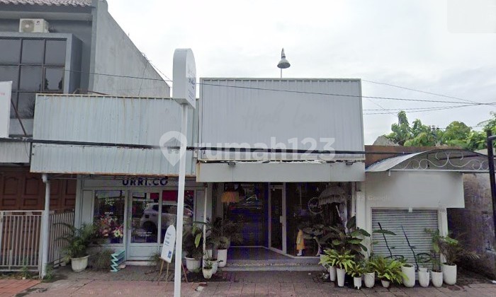 Bangunan Komersil Di Kawasan Bisnis Dan Resto, Depok, Sleman 1