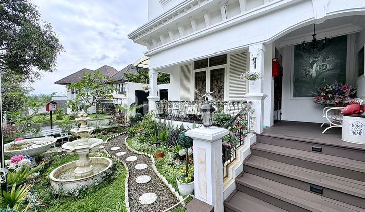 Luxury Fully Furnished American Hampton New York Style House, Cipeundeuy, Parahyangan, Bandung, West Java
