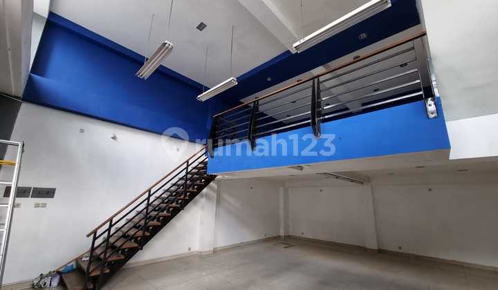 DISEWAKAN RUKO 3 LANTAI DI KAWASAN BISNIS, CATUR TUNGGAL, DEPOK, SLEMAN, JOGJA