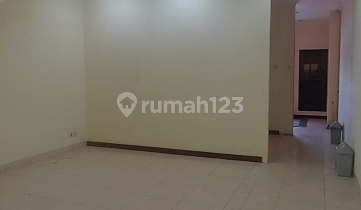 SHOPHOUSE IN CASA GRANDE SHOPHOUSE COMPLEX, MAGUWOHARJO, DEPOK, SLEMAN, JOGJA SHOPHOUSE IN CASA GRANDE SHOPHOUSE COMPLEX, MAGUWOHARJO, DEPOK, SLEMAN, JOGJA