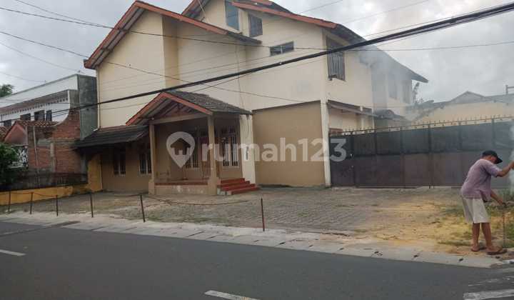 Rumah Luas Dekat Sekolah Montessori, Sariharjo, Ngaglik, Sleman, Jogja