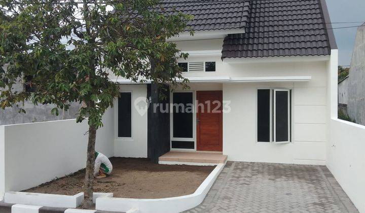 Dijual Rumah Harga Rendah Di Griya Safir Citra, Triharjo, Sleman 1