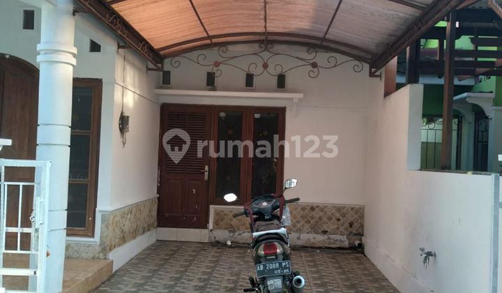 House in Perum Griya Housing Complex, Panggungharjo, Sewon, Bantul, Yogyakarta 2