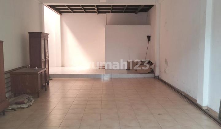 FOR RENT: 2-STORY SHOPHOUSE NEAR TUGU JOGJA, COKRODININGRATAN, JETIS, JOGJA 2