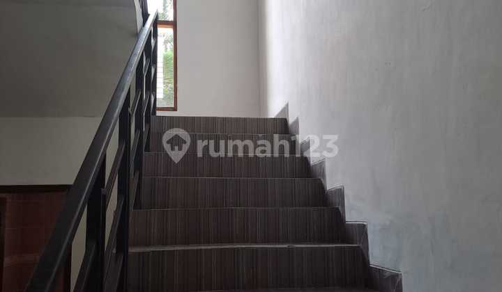 RUMAH DI PERUMAHAN, SARIHARJO, NGAGLIK, SLEMAN, JOGJA 2