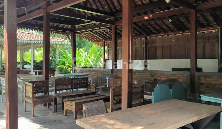 Commercial Building Suitable for Restaurant, Nogotirto, Gamping, Sleman, Jogja Commercial Building Suitable for Restaurant, Nogotirto, Gamping, Sleman, Jogja