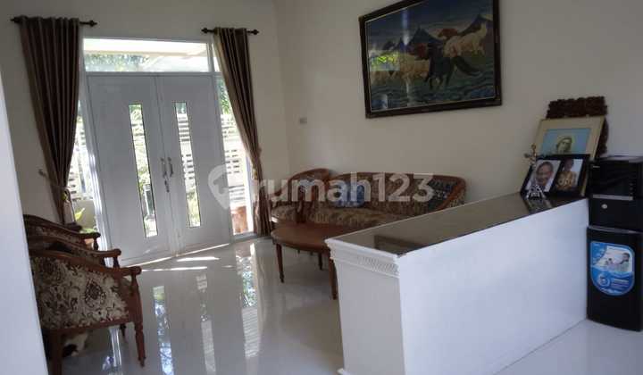 Rumah Bagus di Solo Baru 6