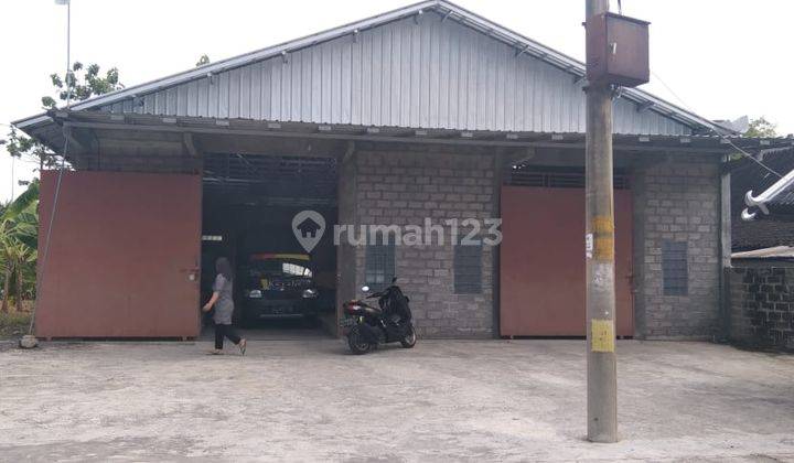 Gudang Siap Pakai di Bulu, Sukoharjo 1