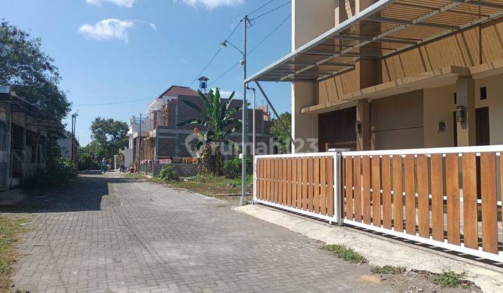 Dijual Rumah Siap Huni , Rumah 2 Lt Lokasi Plemburan Dekat Kampus Ugm 2