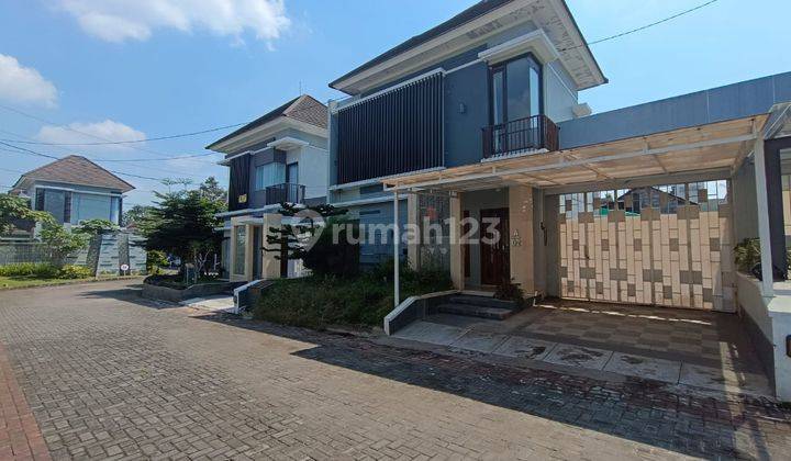 RUMAH CANTIK 2 LANTAI STRATEGIS DALAM PERUM ELITE DEKAT HYATT 2