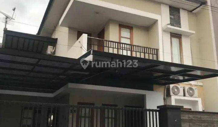 Rumah Bagus Semi Furnished SHM Caturtunggal, Sleman 1