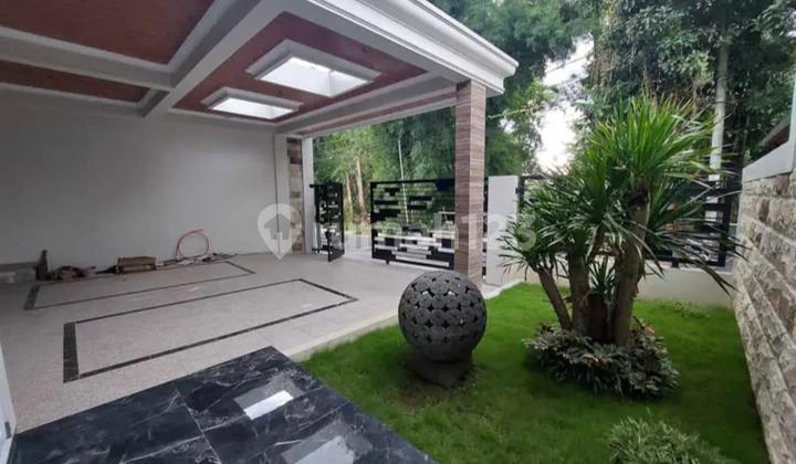 Rumah Mewah Siap Huni Ada Privat Pool Lokasi Premium 2