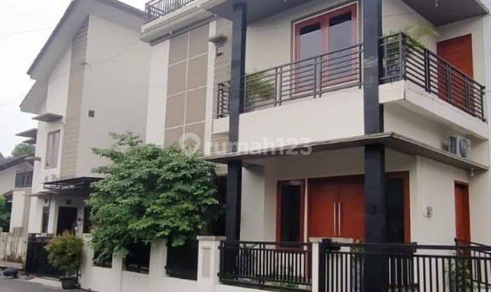 Dijual Rumah Bagus Furnished Condong Catur Sleman Yogyakarta 1