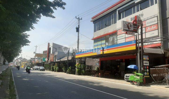 Dijual Paket 2 Ruko 3 Lantai Istimewa Strategis Jalan Seturan 2