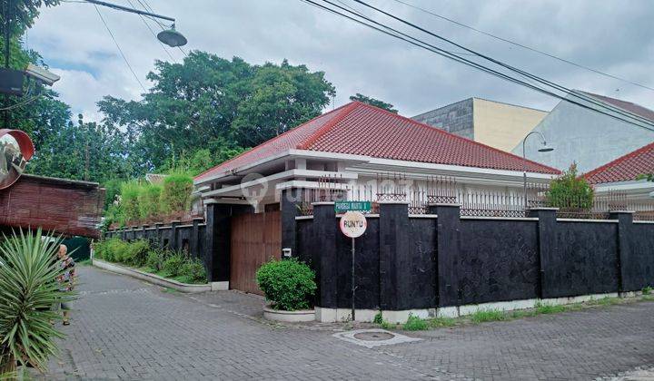 Rumah Mewah 1 Lantai, Tanah Luas di Pogung Baru Jl. Pandega Marta 1