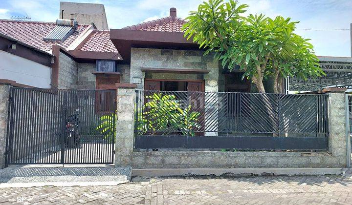 Rumah Mewah Klasik Istimewa  1