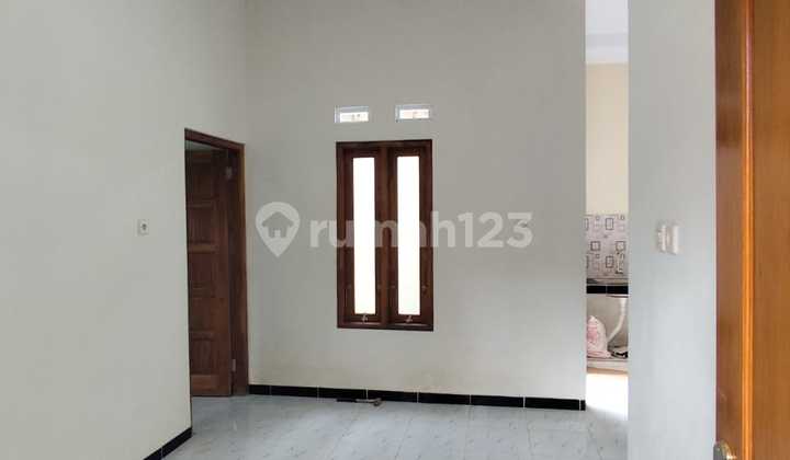 Minimalist House in a Beautiful and Cool Environment Sleman