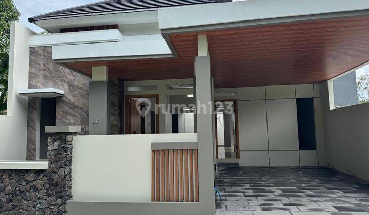 Dijual Rumah Tropis Modern Luas Di Jalan Kaliurang Km 13 Jogjakarta 1