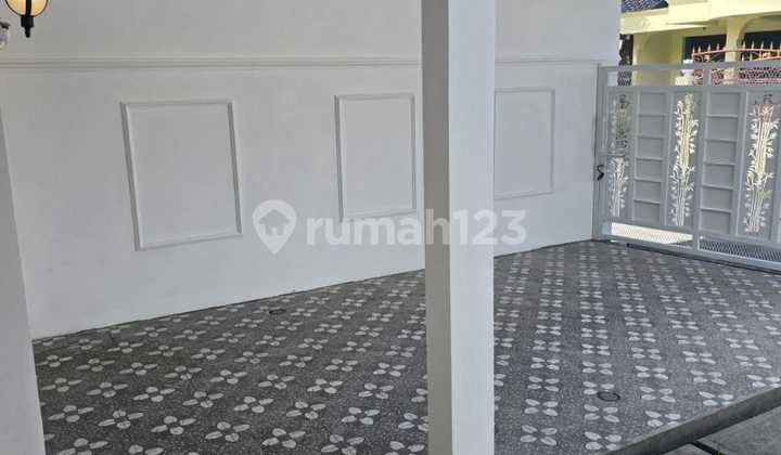 Ready-to-Occupy House with SHM Near Malioboro 2