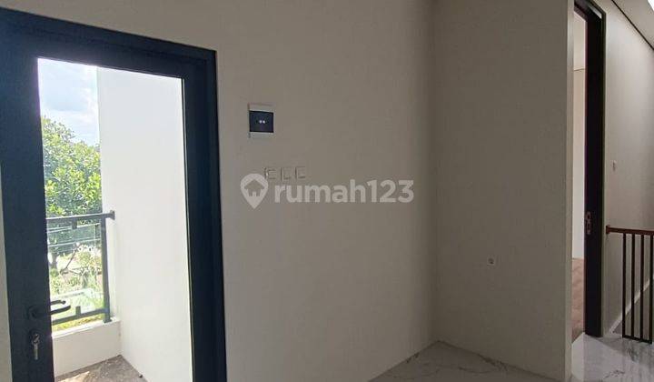 Rumah Mewah Industrial Modern di Jalan Kaliurang Km 12,5 Dekat Kampus Uii Area Perumahan  2