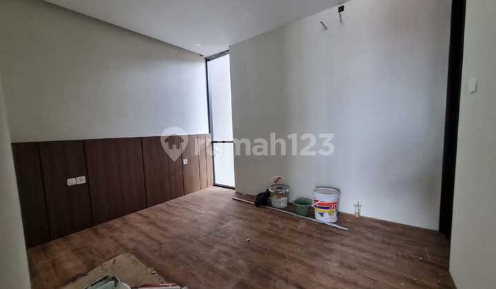 Rumah Cantik 2 Lantai Lokasi Strategis  2