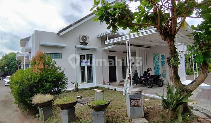 Ready-to-Occupy House Inside Green Hill Residential Estate, Sleman 1