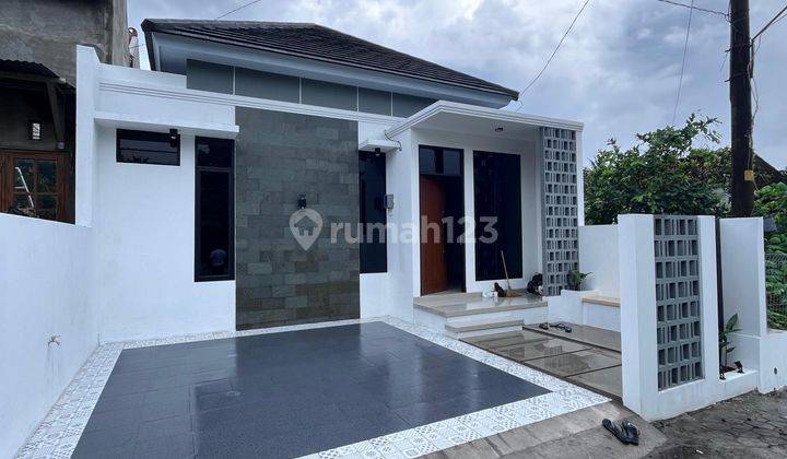 Dijual Rumah Mewah Design Modern Limasan Dekat Kampus Uii Jalan Kaliurang  2