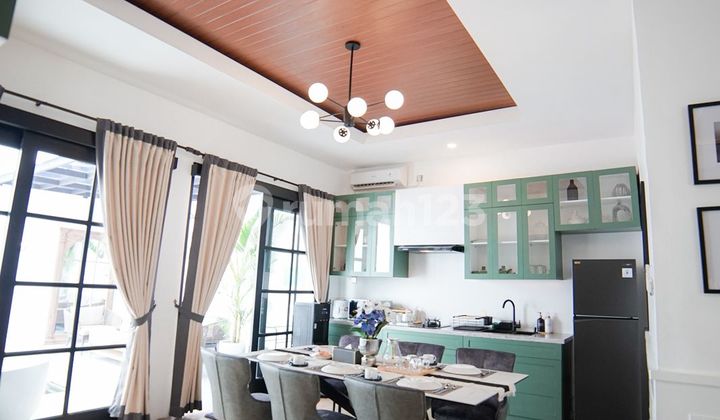 Villa Full Furnished Lokasi Super Strategis