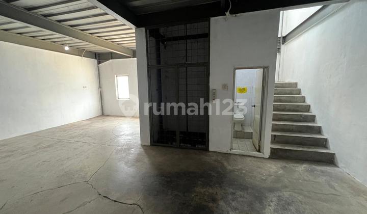 GUDANG KAWASAN SENTRA INDUSTRI TERPADU II - PIK AKSES CONT. 40", LIFFT BARANG, LISTRIK BESAR