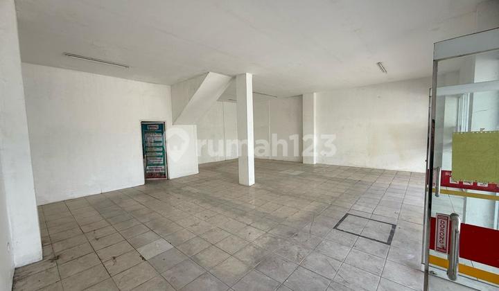 JOINED SHOP HOUSE KAPUK - READY TO USE STRATEGIC LOCATION 2