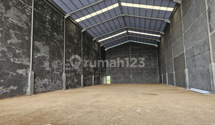 Gudang Baru di Laksana Bisnis Park Ada Office