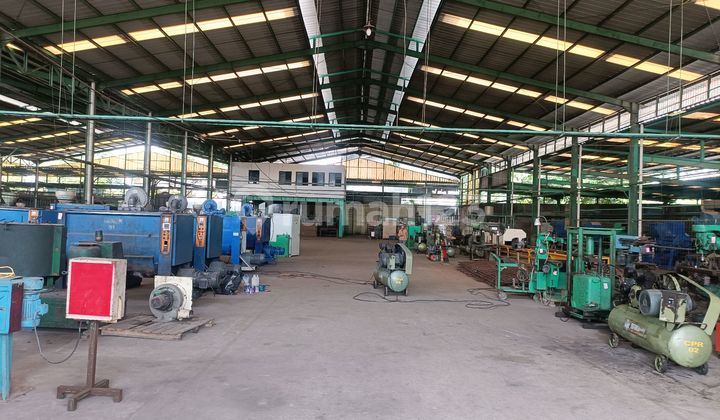 Warehouse on Mauk Moh Toha Street Tangerang Ready to Use