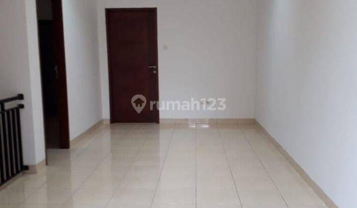 Rumah 2 Lantai Bagus Rapi Siap Huni Kebayoran Lama Jakarta Selatan 2