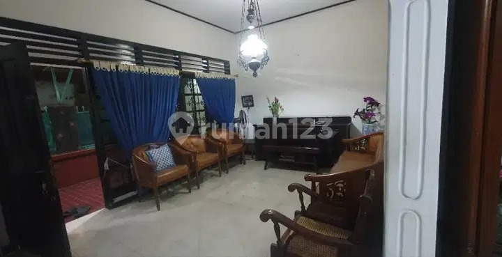 FOR SALE HOUSE IN THE GOLDEN AREA OF TOMANG, WEST JAKARTA, SUITABLE FOR RESIDENCE/BOARDING HOUSE INVESTMENT 2