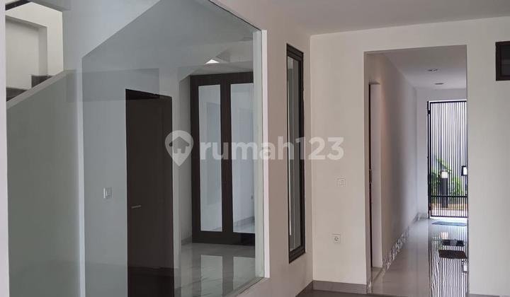 FOR SALE ! RUMAH MINIMALIS 3.5 LANTAI BANGUNAN MODERN DI KEBAYORAN LAMA FOR SALE ! RUMAH MINIMALIS 3.5 LANTAI BANGUNAN MODERN DI KEBAYORAN LAMA