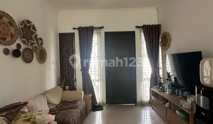 Dijual Rumah 2 Lantai di Pondok Aren Bintaro Semi Furnished