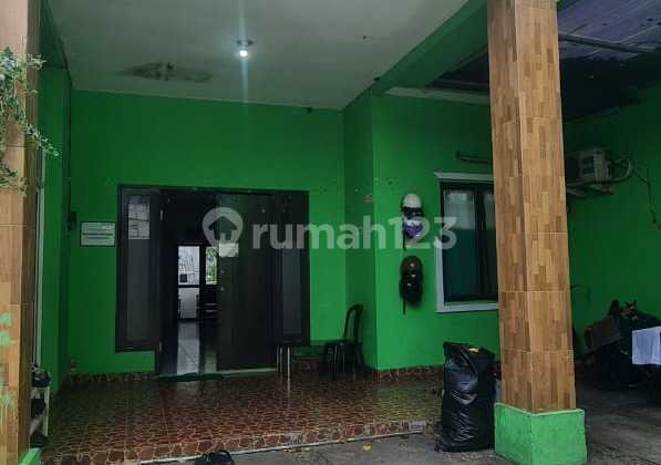Rumah Dijual Cepatt Pinggir Jalan Lokasi Strategis di Kembangan Rumah Dijual Cepatt Pinggir Jalan Lokasi Strategis di Kembangan