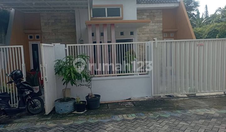 1-Story House in a Strategic Location Near Sidoarjo City Center