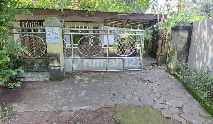 Rumah Ala Vila Luas Tanah 1000m² Di Tangerang Selatan