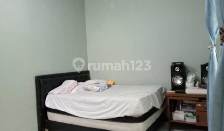 Rumah Strategis 2 Lantai Murah di Bawah Harga Pasar Dekat Puskesmas Munjul Jakarta Timur