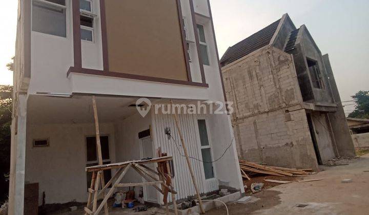 Rumah Cantik Strategis Dekat Toll Kampung Rambutan Jakarta Timur  1